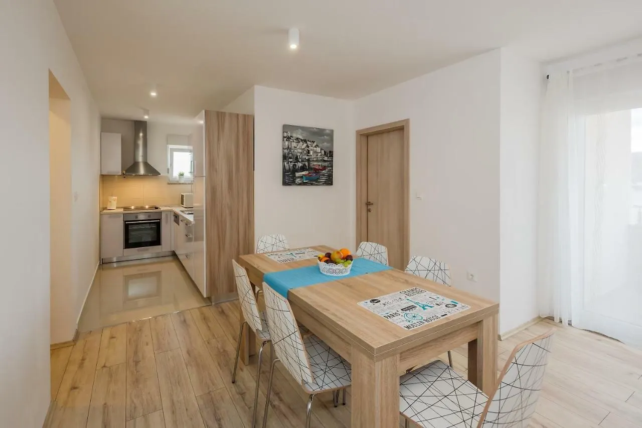 Apartments Mare Trogir Croatia