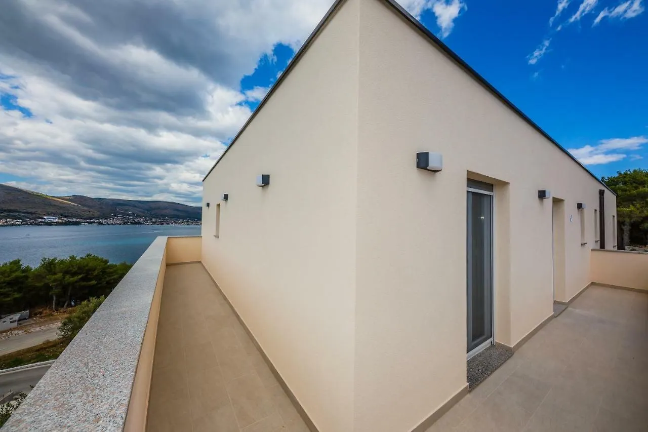 Apartments Mare Trogir 0*,