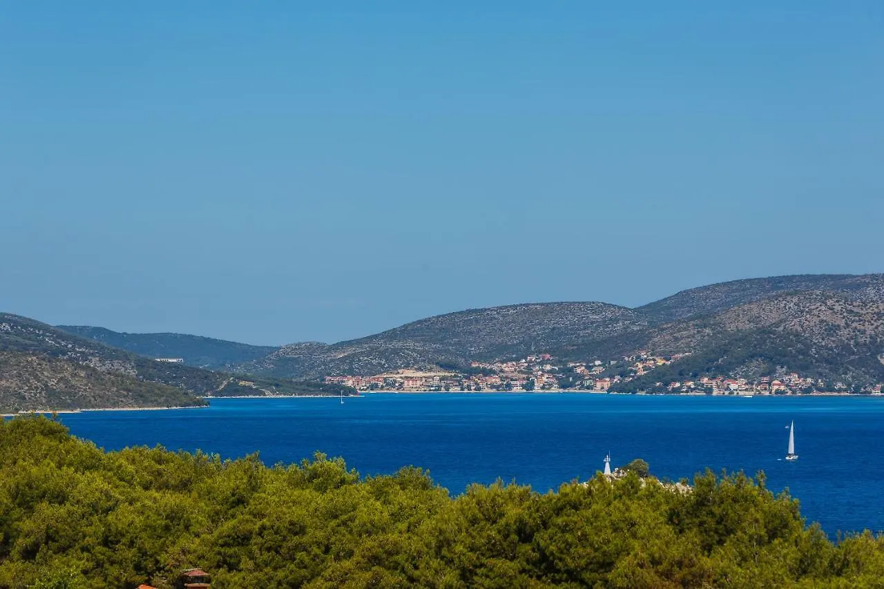 Apartments Mare Trogir