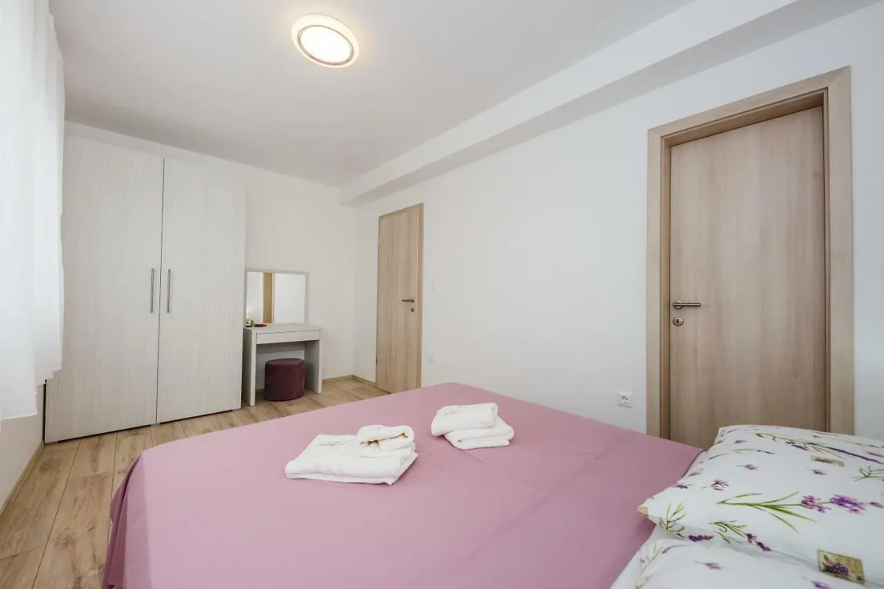 Apartments Mare Trogir