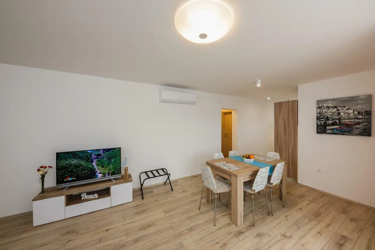 Apartments Mare Trogir