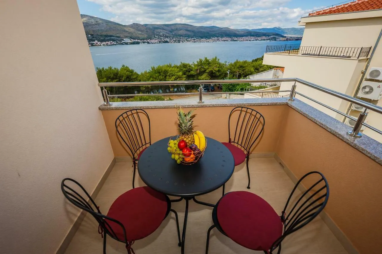 Apartments Mare Trogir Croatia