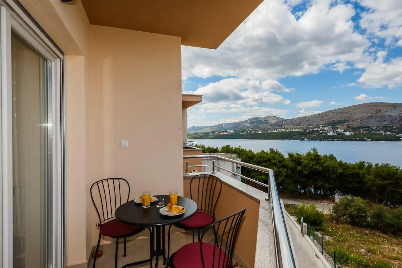 Apartments Mare Trogir