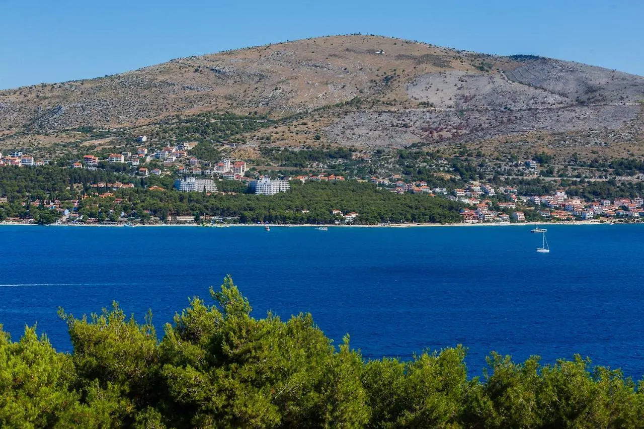 Apartments Mare Trogir